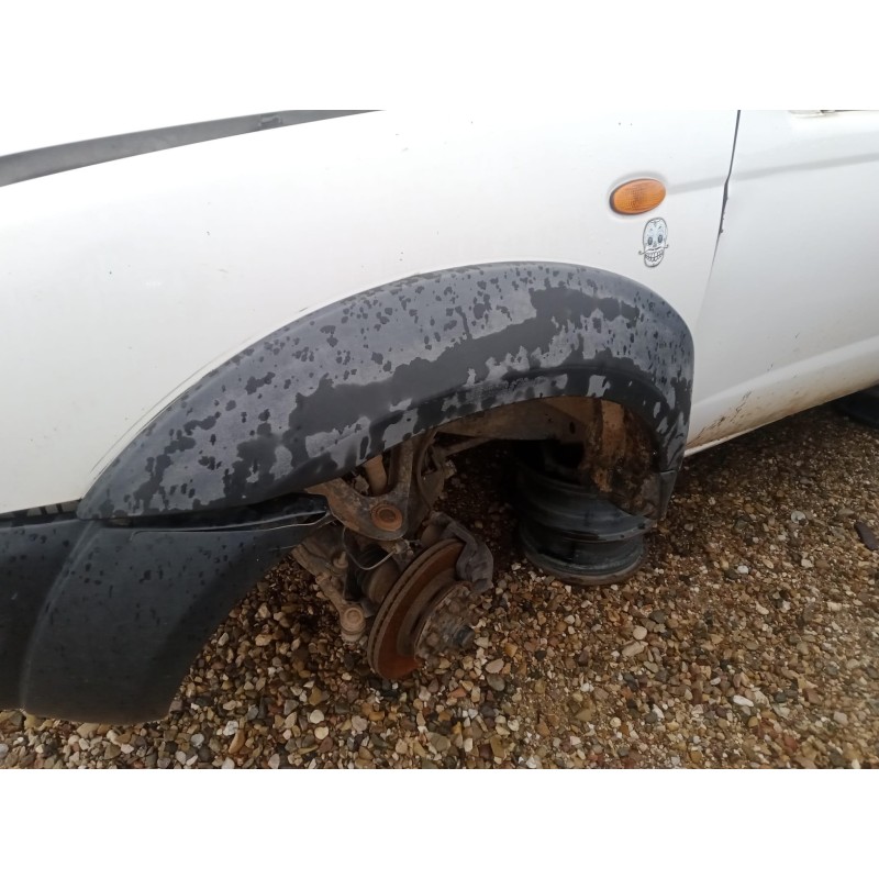 Recambio de aleta delantera izquierda para nissan np300 pick-up (lcd22) 2.5 16v turbodiesel cat referencia OEM IAM   