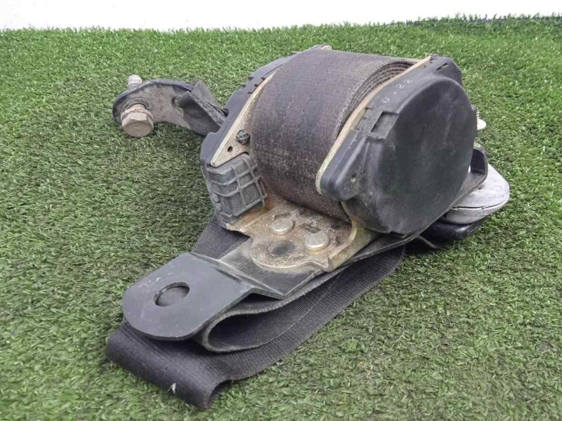 Recambio de cinturon seguridad delantero derecho para nissan cabstar e referencia OEM IAM SINREFERENCIA  