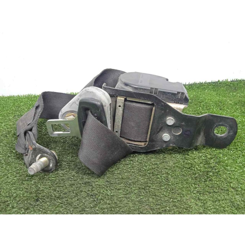 Recambio de cinturon seguridad delantero derecho para nissan cabstar e referencia OEM IAM SINREFERENCIA  