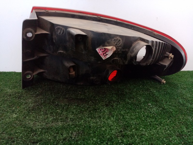 Recambio de piloto trasero izquierdo para daewoo lanos referencia OEM IAM  3.PUERTAS EXTERIOR