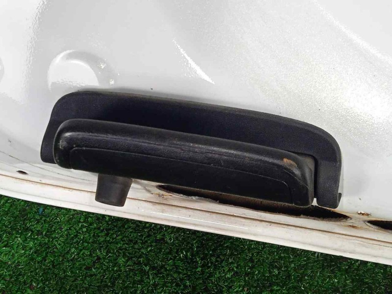 Recambio de tapa maletero para toyota avensis (t27) 2.2 d-4d cat referencia OEM IAM 6440105090  