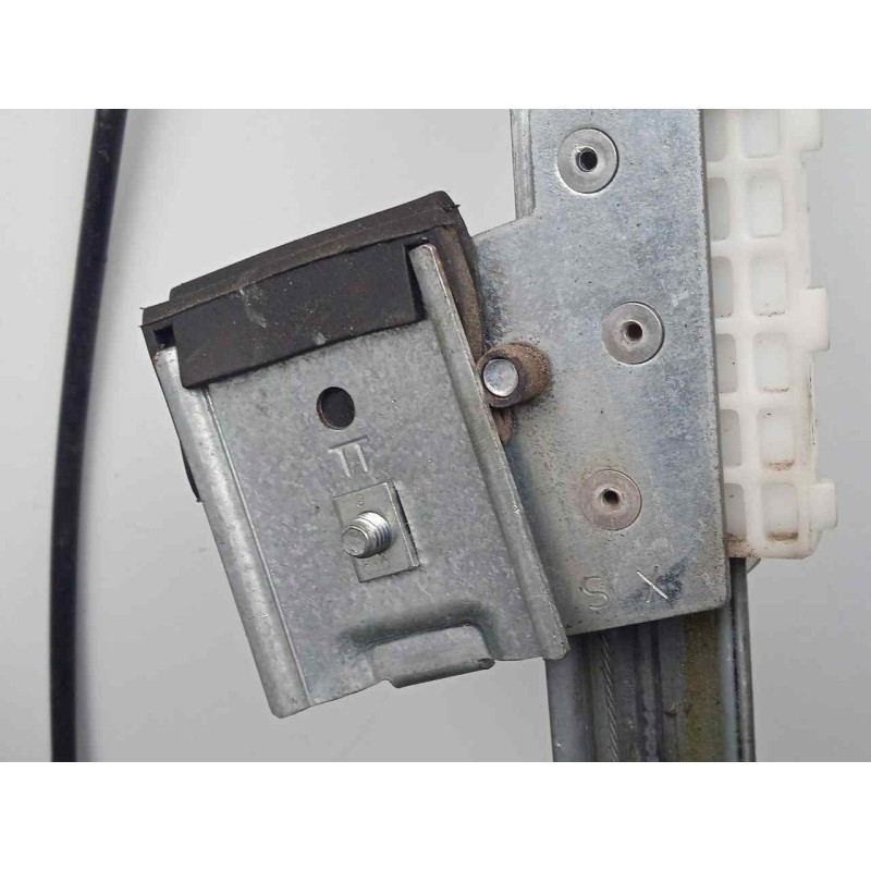 Recambio de elevalunas delantero izquierdo para volkswagen polo (9n1) 1.2 12v referencia OEM IAM  5.PUERTAS - SIN MOTOR 01-09 - 