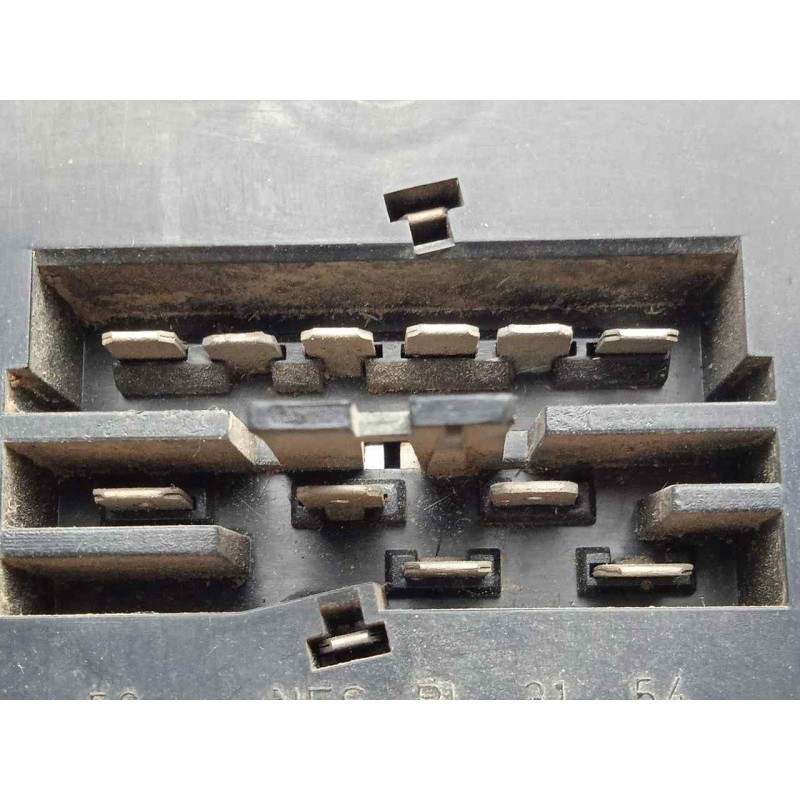 Recambio de piloto trasero derecho para volkswagen polo (867/871/873) 1.05 referencia OEM IAM  5.PUERTAS 