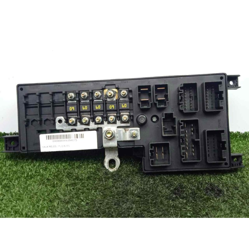 Recambio de caja reles / fusibles para volvo s60 berlina 2.4 diesel referencia OEM IAM 518828009  