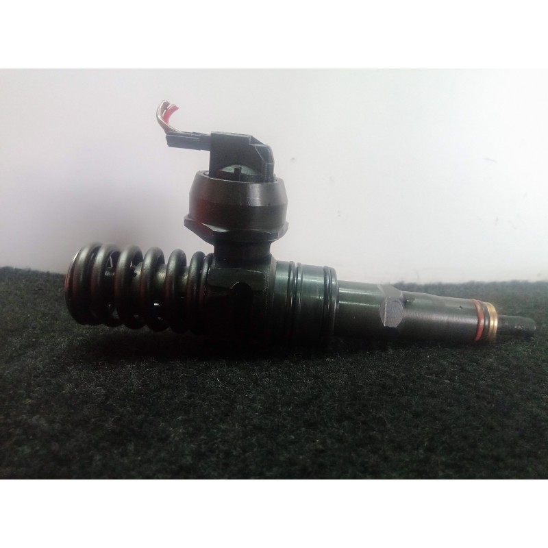 Recambio de inyector para volkswagen polo berlina (6n2) 1.4 tdi referencia OEM IAM 045130073T-041472035  