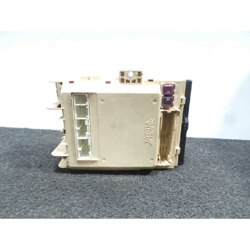 Recambio de caja reles / fusibles para toyota lexus rx 300 (mcu35) 3.0 v6 cat referencia OEM IAM   