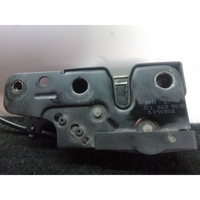 Recambio de cerradura capot para volkswagen passat berlina (3c2) 2.0 tdi referencia OEM IAM 3C1823503D  