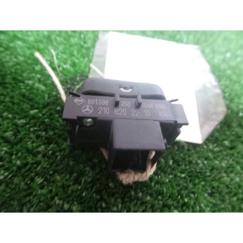 Recambio de interruptor para mercedes-benz clase e (w210) berlina diesel 3.0 turbodiesel cat referencia OEM IAM 2108202210 BOTON