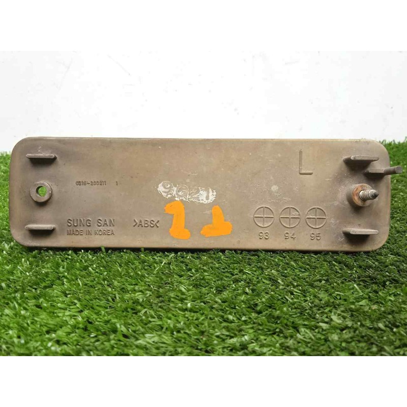 Recambio de piloto trasero izquierdo paragolpes para ssangyong musso 2.9 turbodiesel cat referencia OEM IAM 0316200211 DE PARAGO