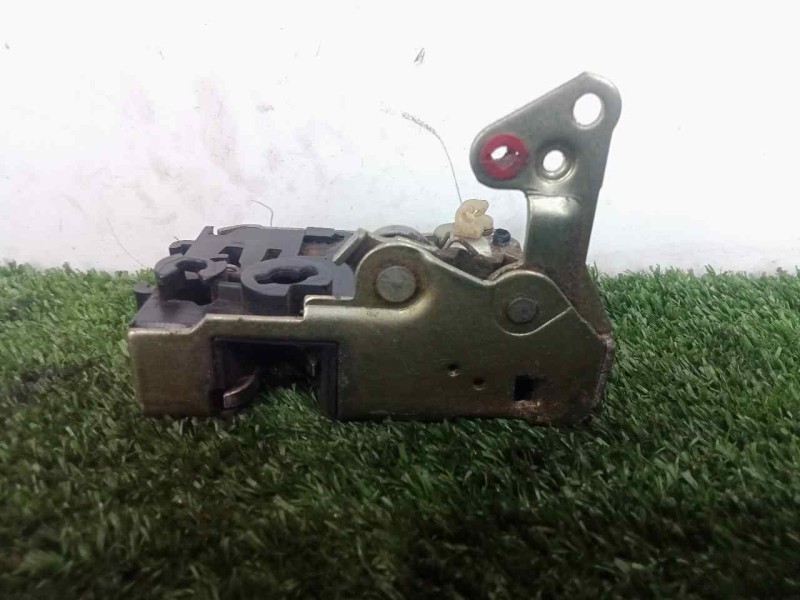 Recambio de cerradura puerta delantera derecha para peugeot 205 berlina 1.1 referencia OEM IAM SINREFERENCIA 5.PUERTAS 