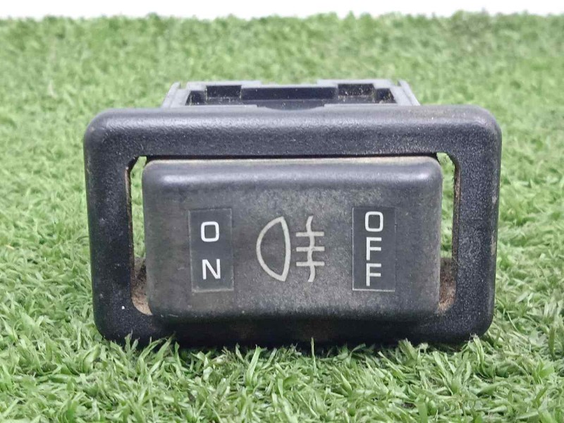 Recambio de interruptor para mitsubishi canter 4.05  4.9 diesel referencia OEM IAM SINREFERENCIA INTERRUPTOR ANTINIEBLA TRASERO 