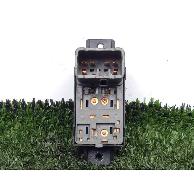 Recambio de mando elevalunas trasero izquierdo para ssangyong korando 2.0 td cat referencia OEM IAM  6.PINES 