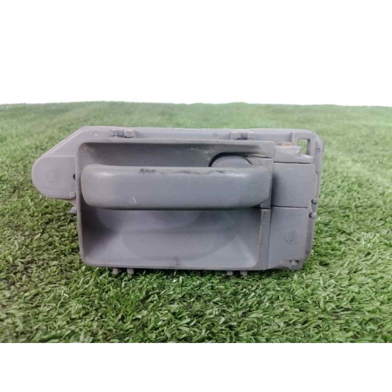 Recambio de maneta interior trasera izquierda para peugeot 205 berlina 1.1 referencia OEM IAM SINREFERENCIA VARILLA 