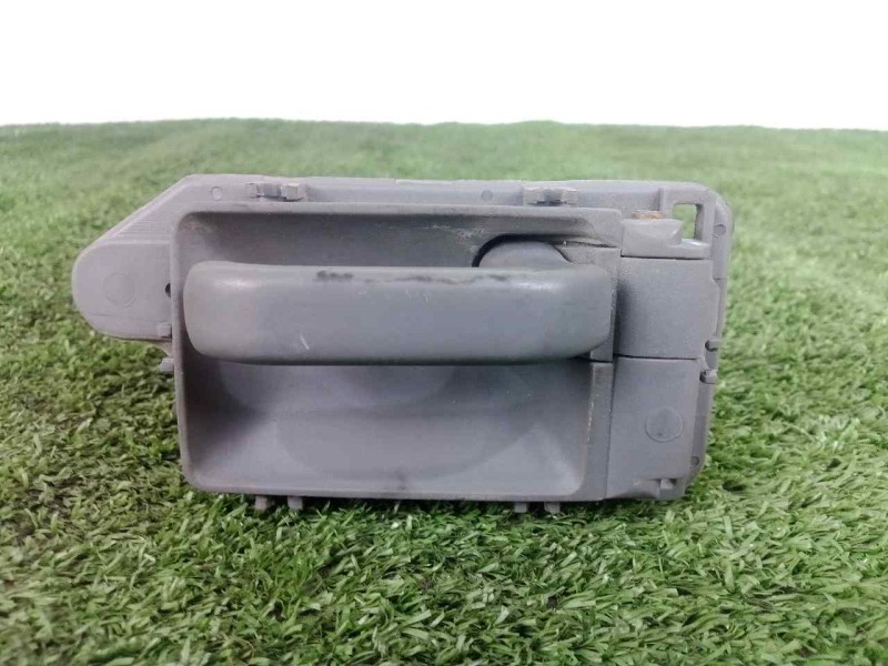 Recambio de maneta interior trasera izquierda para peugeot 205 berlina 1.1 referencia OEM IAM SINREFERENCIA VARILLA 