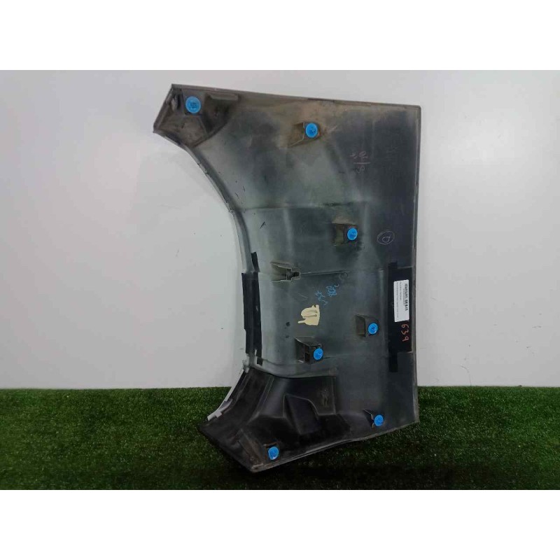 Recambio de molduras traseras para mitsubishi montero (v80/v90) 3.2 di-d cat referencia OEM IAM 5837A078  