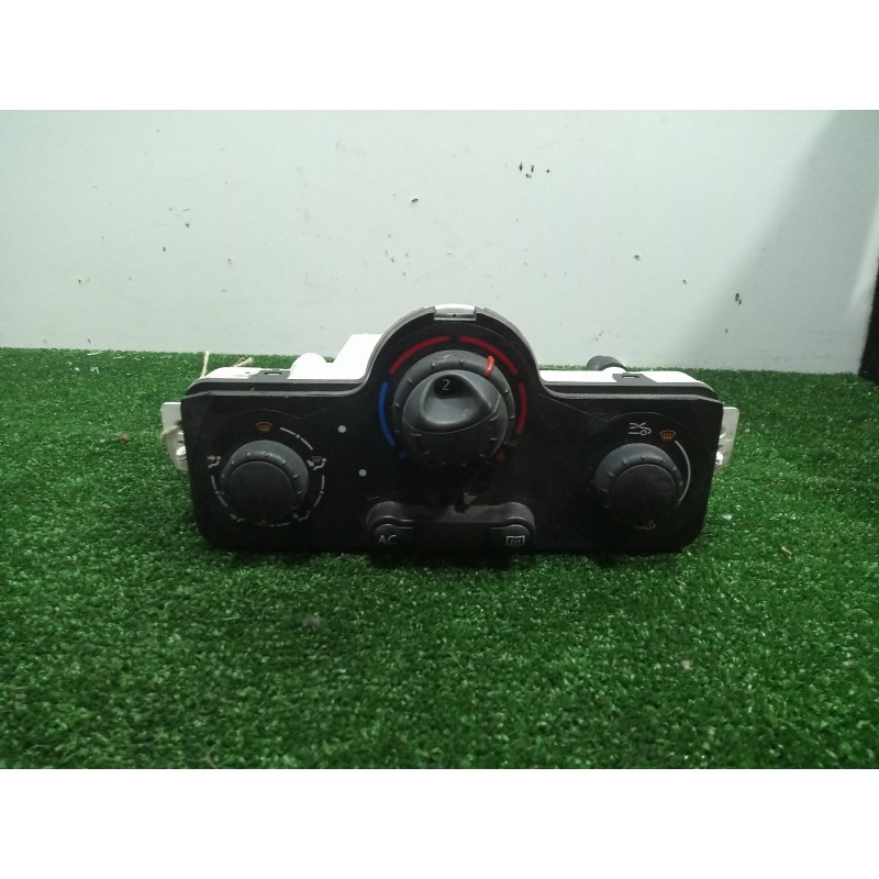 Recambio de mando calefaccion / aire acondicionado para renault clio iii 1.6 16v referencia OEM IAM 69597003-030967W J77AC 