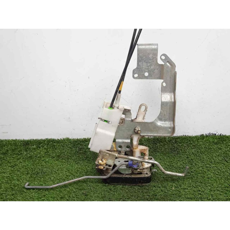 Recambio de cerradura puerta delantera derecha para mitsubishi canter 4.05  4.9 diesel referencia OEM IAM SINREFERENCIA MECANICA