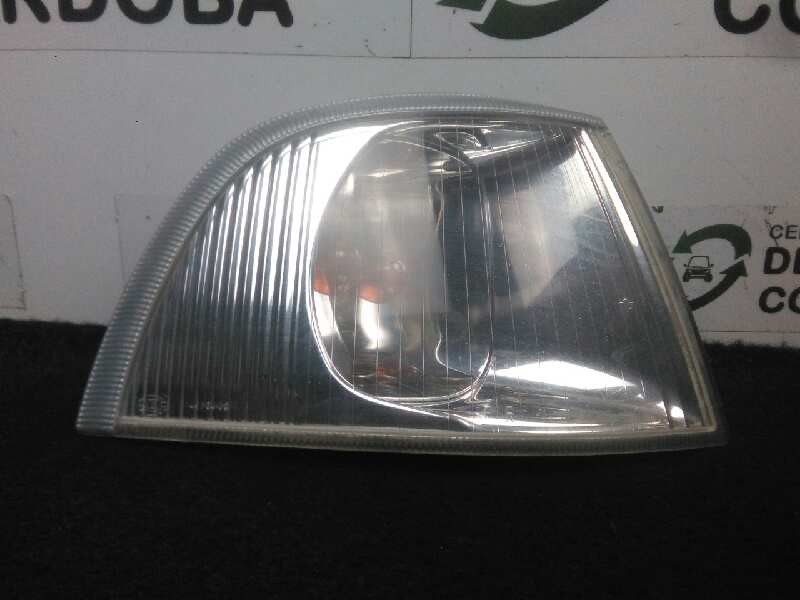 Recambio de piloto delantero derecho para volvo v40 familiar 1.9 diesel referencia OEM IAM 30854654 96-01 TRANSPARENTE