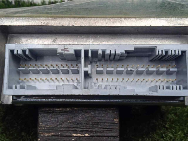 Recambio de centralita airbag para hyundai accent (mc) 1.4 cat referencia OEM IAM 959101E250  