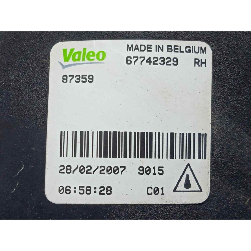 Recambio de faro antiniebla derecho para peugeot 206 berlina 1.9 diesel referencia OEM IAM 67742329  