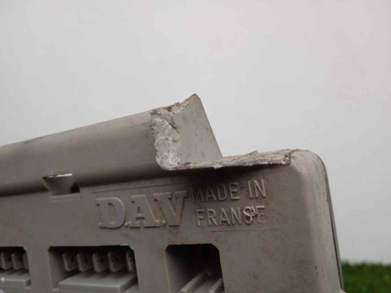 Recambio de centralita check control para peugeot 205 berlina 1.1 referencia OEM IAM SINREFERENCIA  CON.TARA