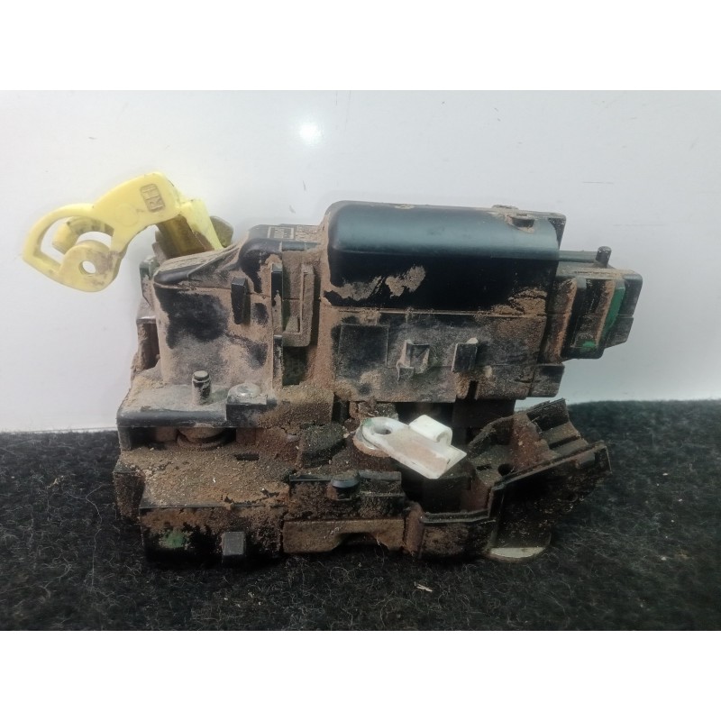 Recambio de cerradura puerta trasera derecha para dacia duster 1.5 dci diesel fap cat referencia OEM IAM   