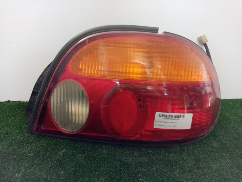 Recambio de piloto trasero derecho para kia sephia referencia OEM IAM   