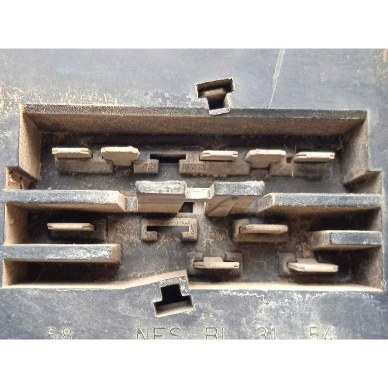 Recambio de piloto trasero izquierdo para volkswagen polo (867/871/873) referencia OEM IAM  81-90 - 5.PUERTAS 