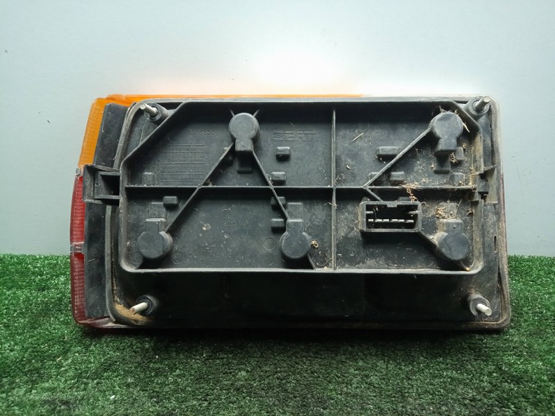 Recambio de piloto trasero derecho para seat malaga 1.2 referencia OEM IAM   