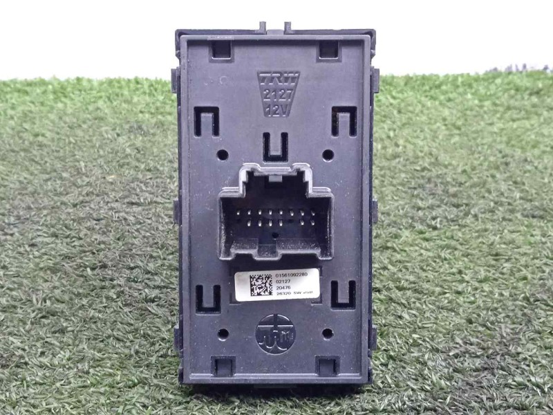 Recambio de mando elevalunas delantero derecho para alfa romeo stelvio (630) 2.2 jtdm cat referencia OEM IAM 01561092280  