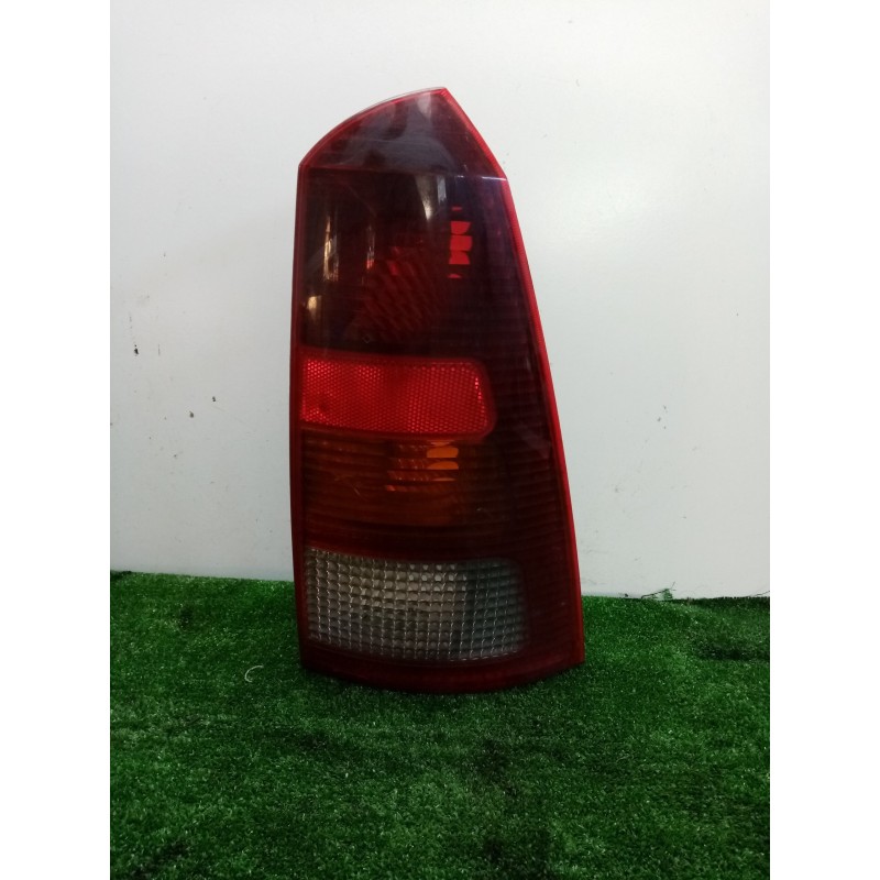 Recambio de piloto trasero derecho para ford focus turnier (cak) referencia OEM IAM  CON TARA - FISURADO 