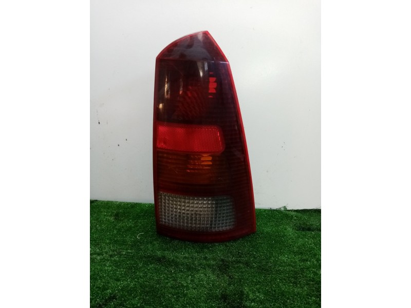 Recambio de piloto trasero derecho para ford focus turnier (cak) referencia OEM IAM  CON TARA - FISURADO 