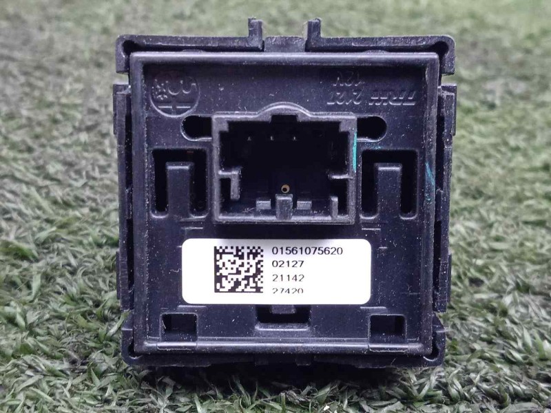 Recambio de mando elevalunas trasero izquierdo para alfa romeo stelvio (630) 2.2 jtdm cat referencia OEM IAM 01561075620  