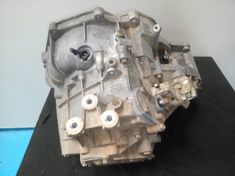 Recambio de caja cambios para opel astra g berlina 2.0 dti referencia OEM IAM F23SB 5.VELOCIDADES MANUAL