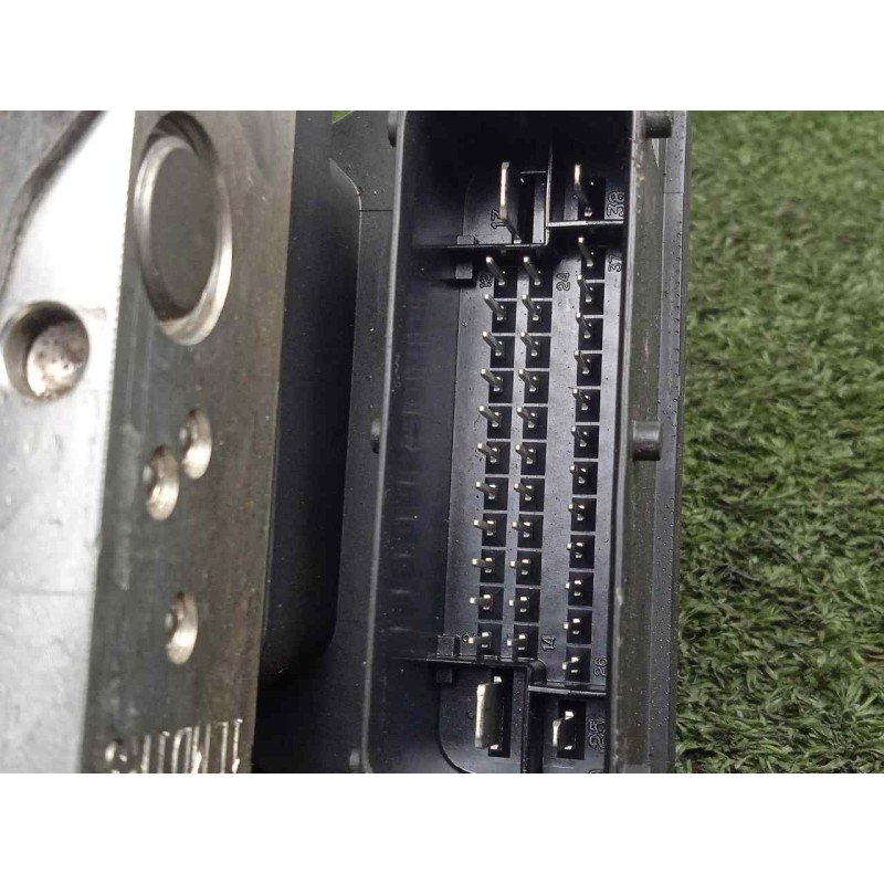 Recambio de abs para ssangyong korando 2.0 td cat referencia OEM IAM 5WY7F19D-BE6003C001-4892034000 MANDO 