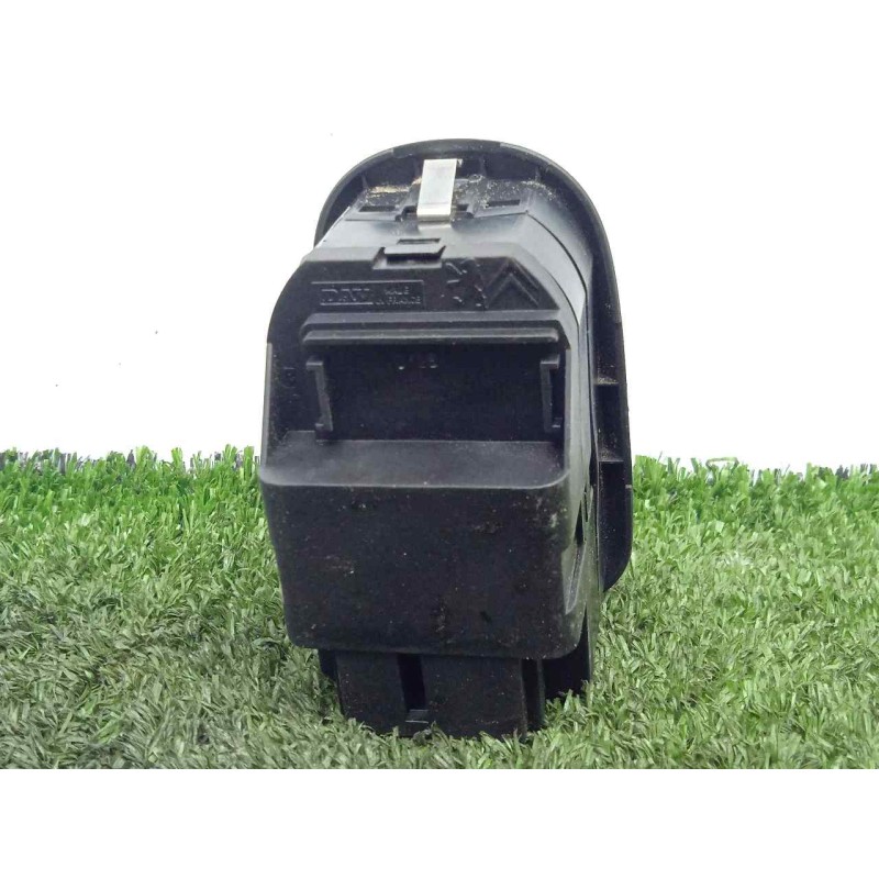 Recambio de mando elevalunas delantero izquierdo para peugeot 206 berlina 1.4 referencia OEM IAM  2.BOTONES 