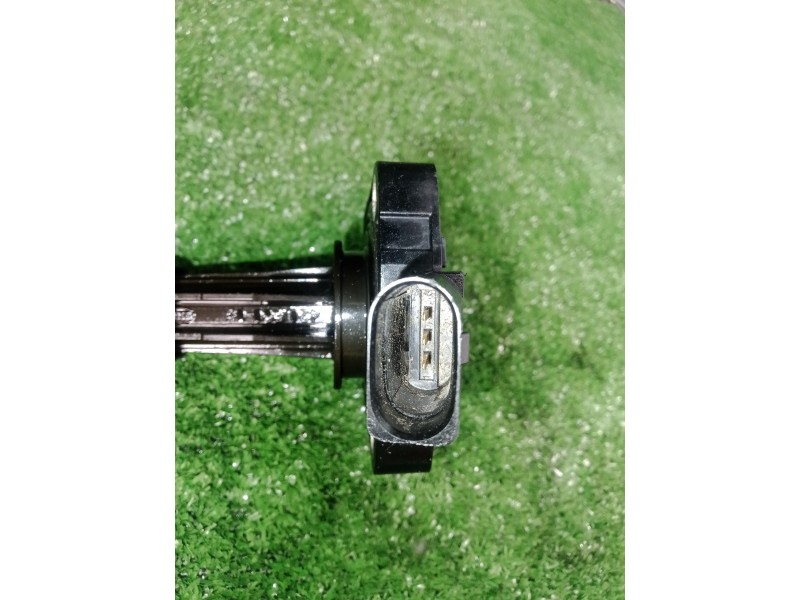 Recambio de sensor para seat leon (1p1) 1.6 tdi referencia OEM IAM 03C907660G-6PR00962902 HELLA 3.PINES