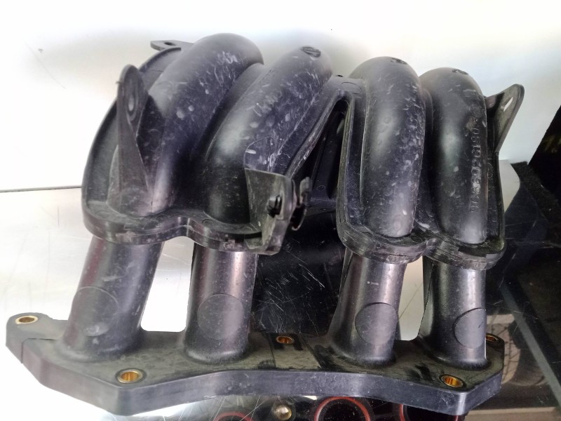 Recambio de colector admision para citroën c3 1.1 referencia OEM IAM 9686926180  