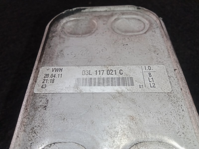 Recambio de enfriador aceite motor para seat leon (1p1) 1.6 tdi referencia OEM IAM 03L117021C  