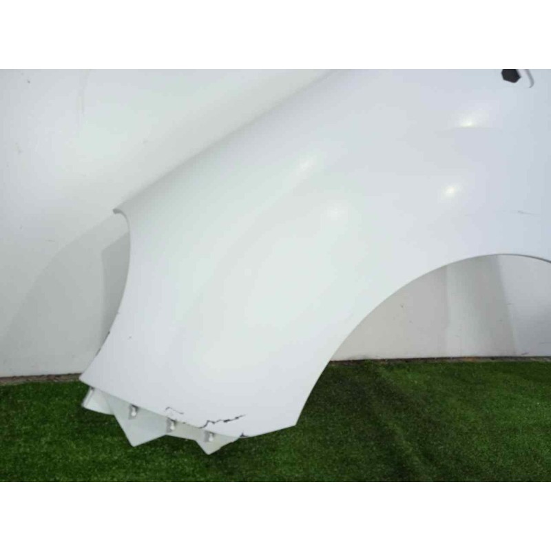 Recambio de aleta delantera izquierda para renault kangoo 1.5 dci diesel cat referencia OEM IAM 631011587R BLANCO 