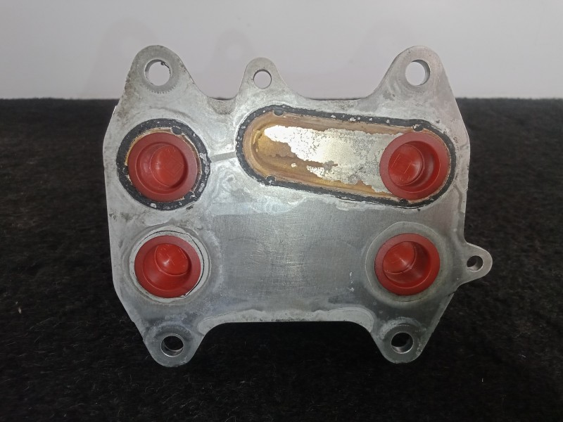 Recambio de enfriador aceite motor para seat leon (1p1) 1.6 tdi referencia OEM IAM 03L117021C  