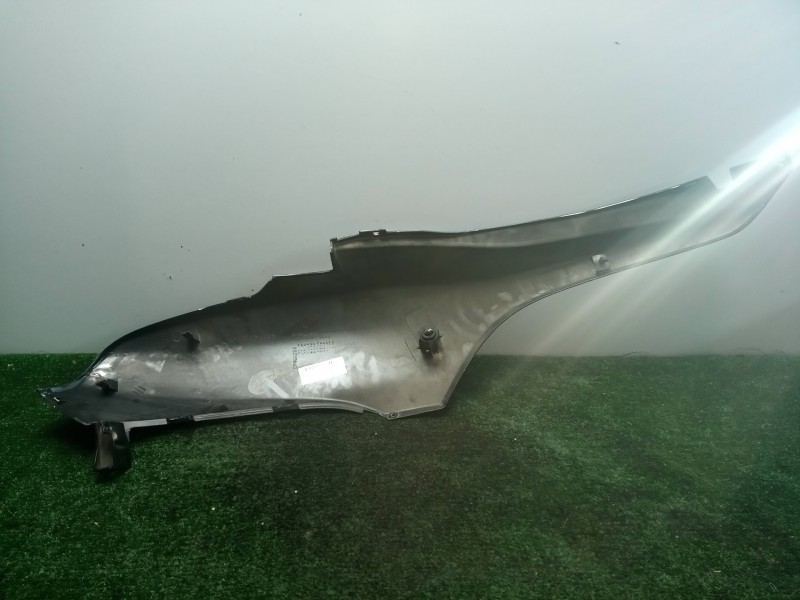 Recambio de carenado izquierdo para honda forza 250 250 c.c referencia OEM IAM 83501KSVAJ000  