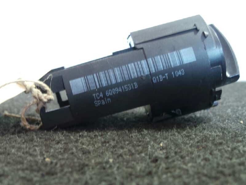 Recambio de interruptor luces para volkswagen polo (9n1) 1.4 16v referencia OEM IAM 6Q0941531B 1.NIEBLA 