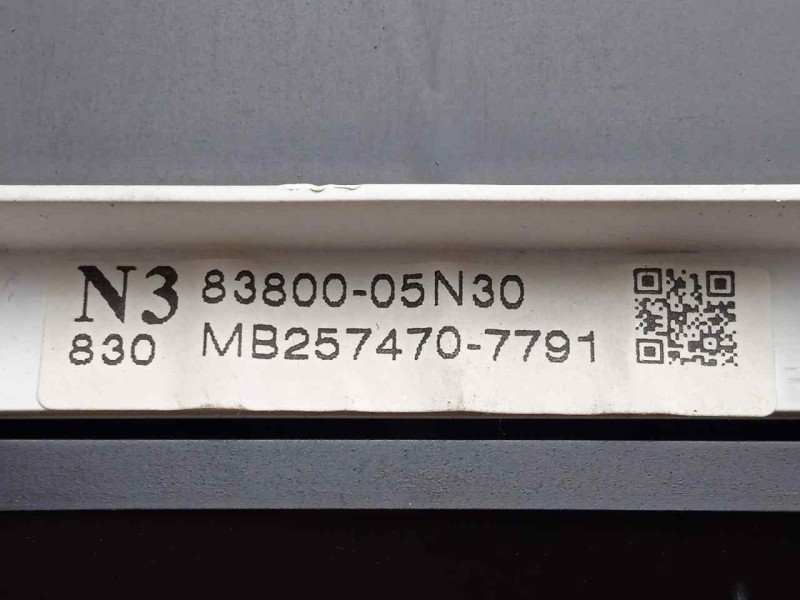 Recambio de cuadro instrumentos para toyota avensis (t27) 2.2 d-4d cat referencia OEM IAM MB2574707791-8380005N30  