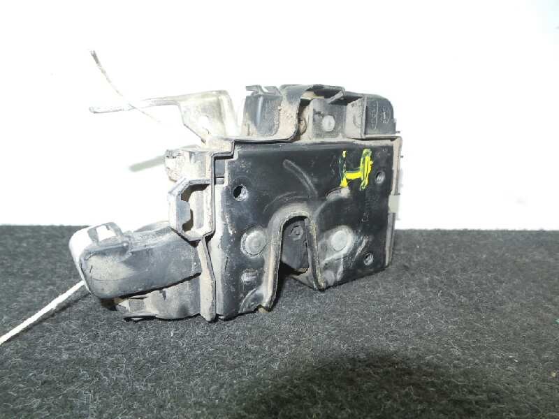 Recambio de cerradura puerta delantera derecha para volkswagen polo berlina (6n1) básico referencia OEM IAM 6N1837016D 5.PUERTAS