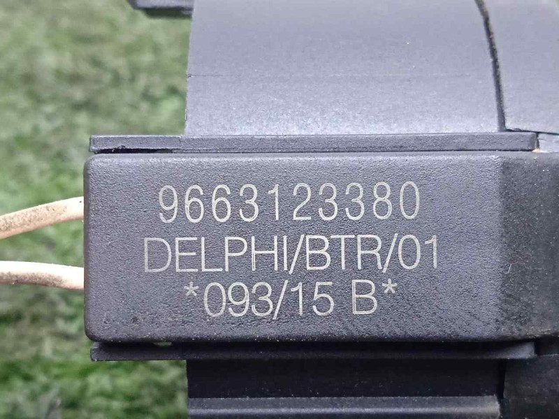 Recambio de antena para peugeot 208 1.4 hdi fap referencia OEM IAM 9663123380  