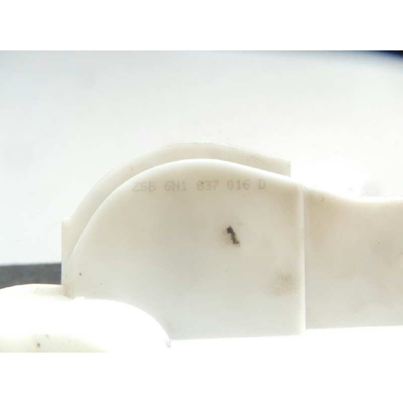 Recambio de cerradura puerta delantera derecha para volkswagen polo berlina (6n1) básico referencia OEM IAM 6N1837016D 5.PUERTAS