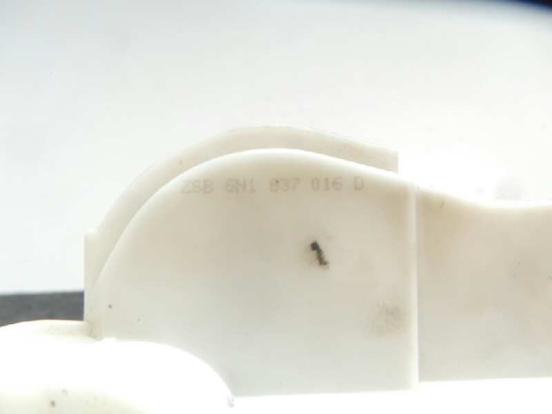 Recambio de cerradura puerta delantera derecha para volkswagen polo berlina (6n1) básico referencia OEM IAM 6N1837016D 5.PUERTAS