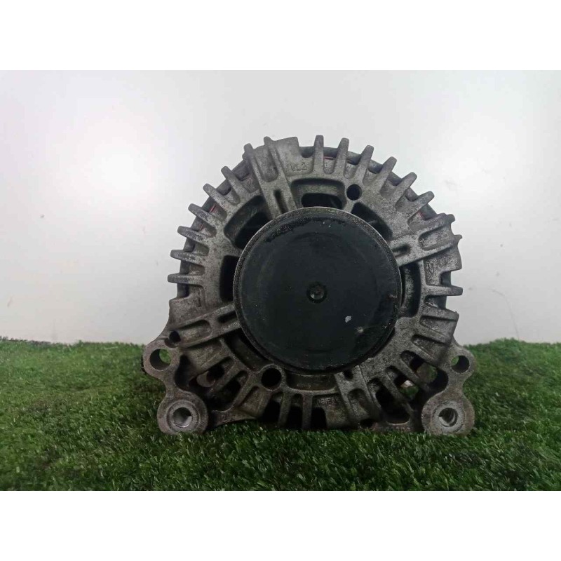 Recambio de alternador para audi a3 (8p) 1.9 tdi referencia OEM IAM 06F903023C-TG14C011-2542695F VALEO - VAG.140 - 12V - OVALADO