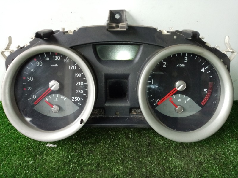 Recambio de cuadro instrumentos para renault megane ii classic berlina 1.5 dci diesel referencia OEM IAM 8200399700  